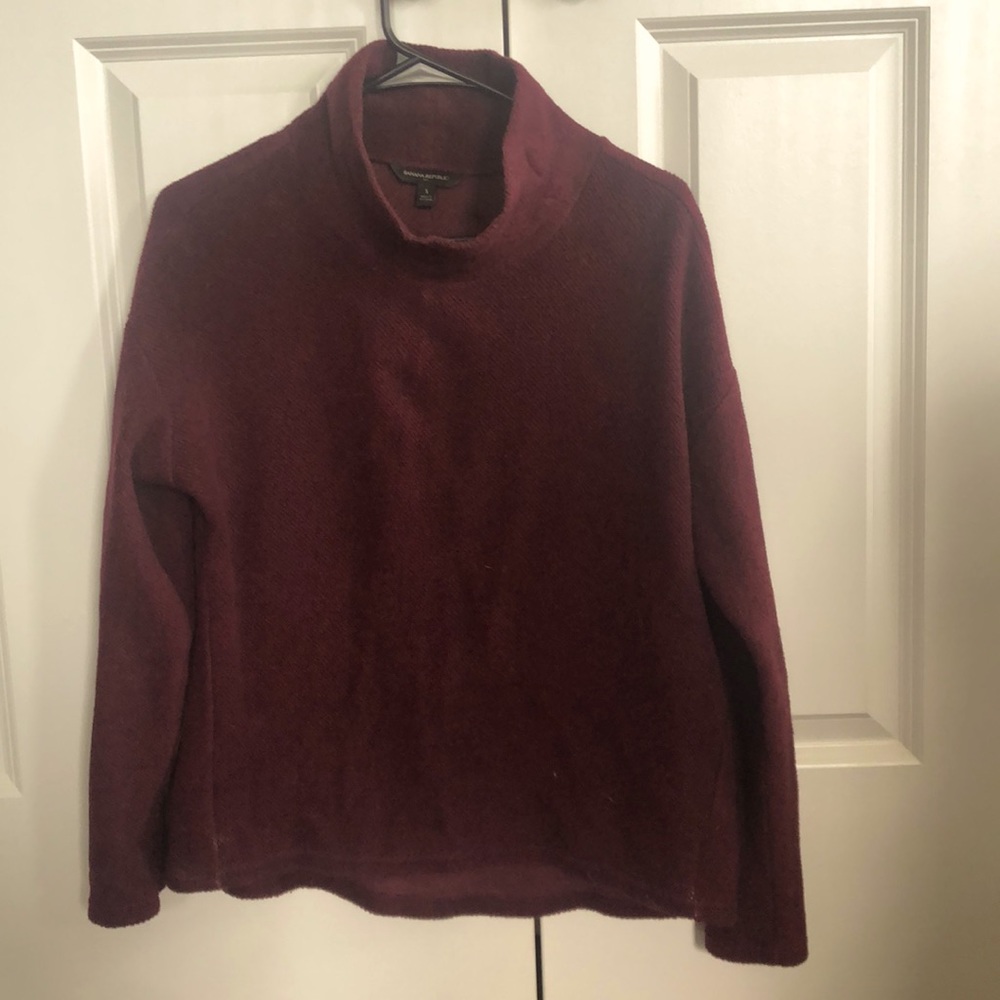 Banana Republic mock neck maroon sweater